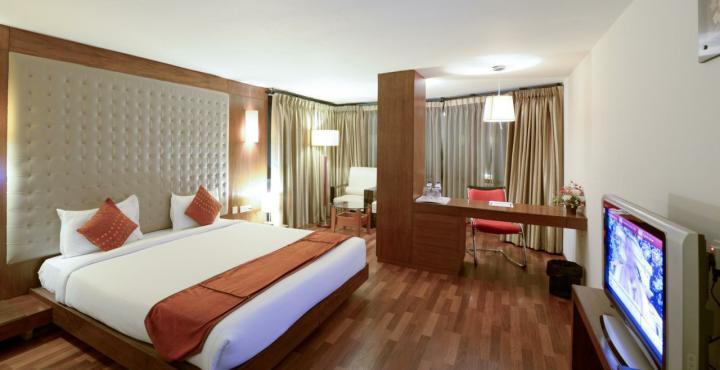 Hotel Monarch Luxur - Infantry Road Bangalore Exterior foto