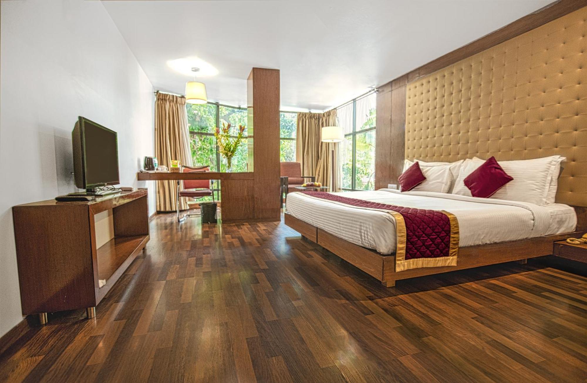 Hotel Monarch Luxur - Infantry Road Bangalore Exterior foto