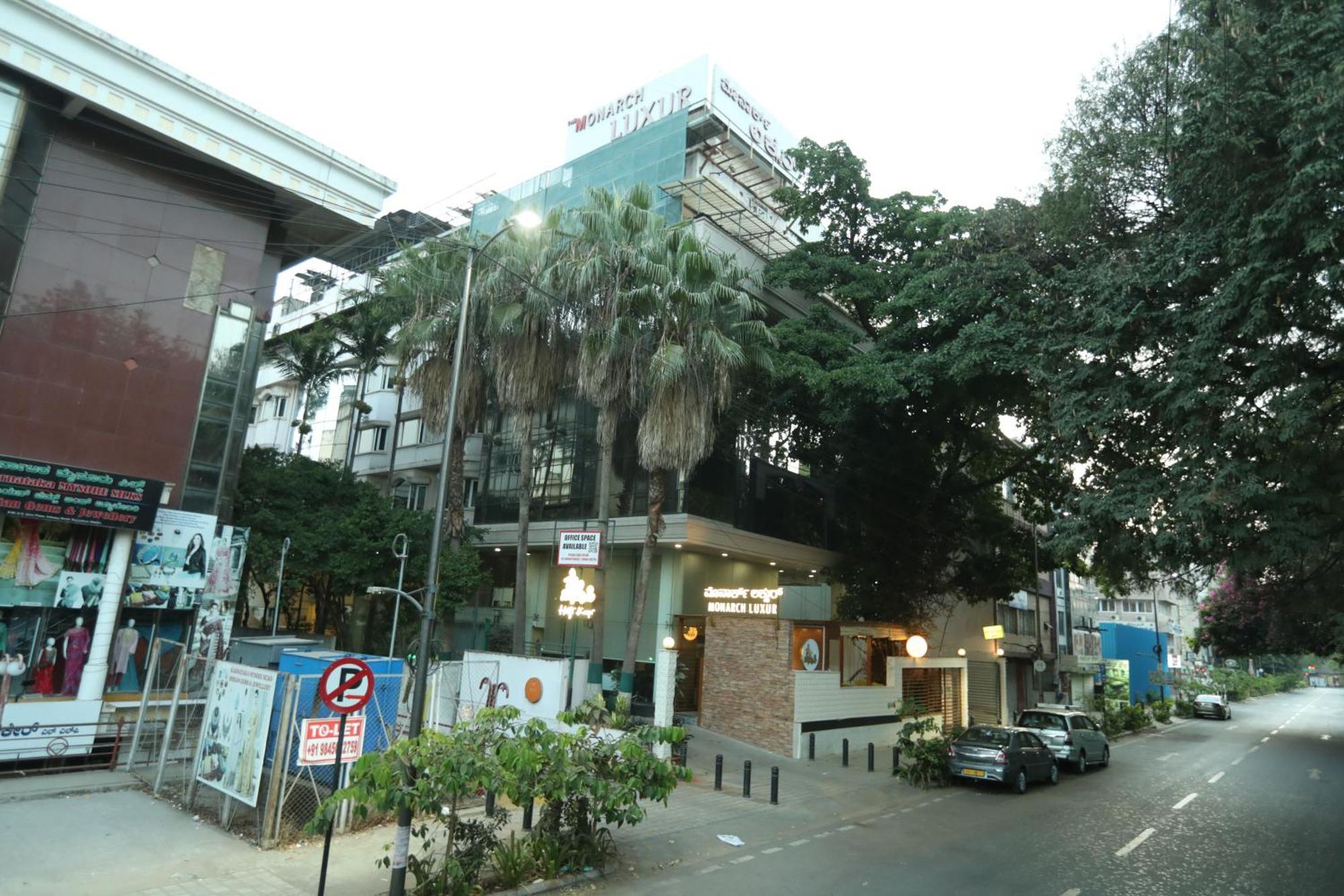 Hotel Monarch Luxur - Infantry Road Bangalore Exterior foto