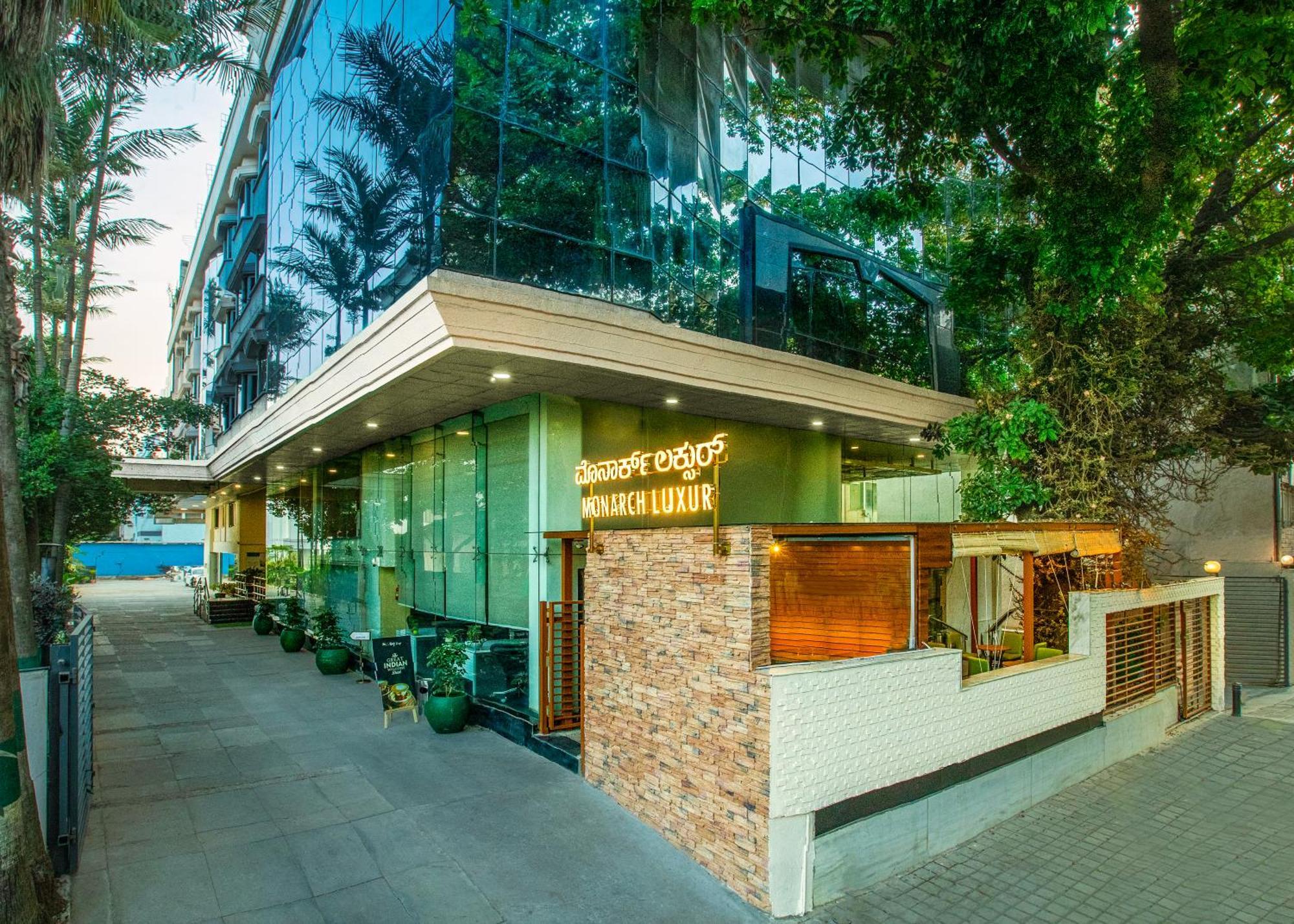 Hotel Monarch Luxur - Infantry Road Bangalore Exterior foto
