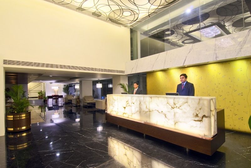 Hotel Monarch Luxur - Infantry Road Bangalore Exterior foto