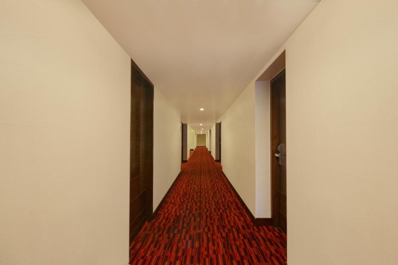 Hotel Monarch Luxur - Infantry Road Bangalore Exterior foto